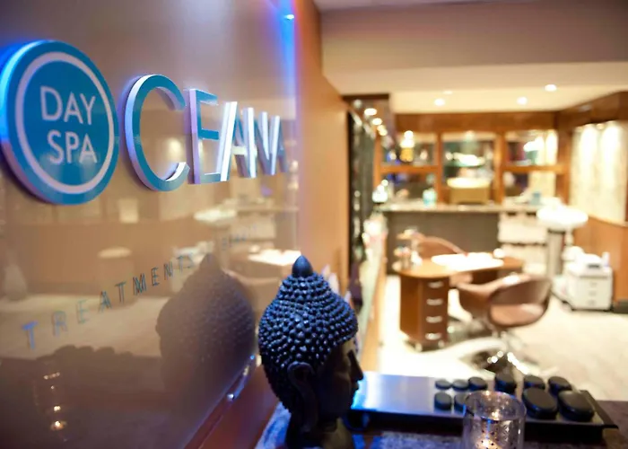 Cumberland Hotel - Oceana Collection